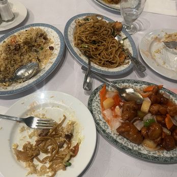China Palace - Lemon chicken, sweet and sour pork, fried rice and shrimp chow mien! The best Chinese food we've had in a looong time! Highly recommend - Chinese Near Me - Walnut Creek, California China Palace - Lemon chicken, sweet and sour pork, fried rice and shrimp chow mien! The best Chinese food we've had in a looong time! Highly recommend - Chinese Near Me - Walnut Creek, California