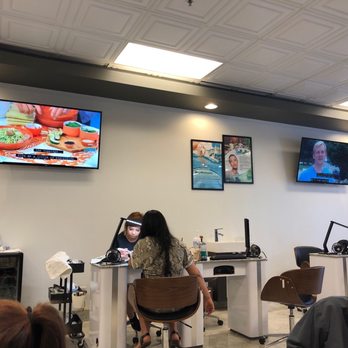 Qpolish Nails & Spa - 2 wide screen TV's - Nail Salons Near Me - Gilbert, Arizona