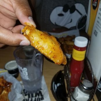 Buffalo Wild Wings - Sports Bars Near Me - Frankfort, Illinois Buffalo Wild Wings - Sports Bars Near Me - Frankfort, Illinois