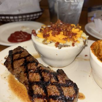Texas Roadhouse - Ribeye & loaded mashed potatoes - Barbeque Near Me - W Miami, Florida Texas Roadhouse - Ribeye & loaded mashed potatoes - Barbeque Near Me - W Miami, Florida