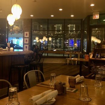 Uncommon Ground - dining area - Breakfast & Brunch Near Me - Chicago, Illinois