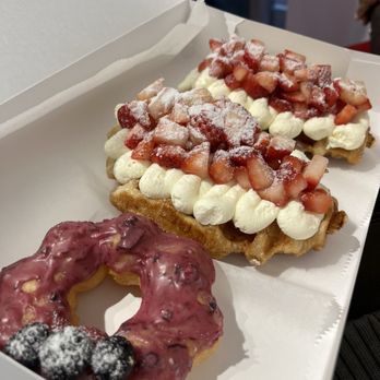 Donutchew - Blueberry Donut and Strawberry Fresh Cream Croffle - Donuts Near Me - Gaithersburg, Maryland