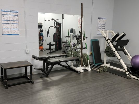 Couples Training at Chambers Total Body - Achieve your fitness goals together with Couples Training at Chambers Total Body Mountain Brook. Our personalized partner sessions are perfect for friends, spouses, or family members who want to motivate each other while enjoying the benefits of customized, expert-led workouts. Train side by side in our welcoming studio in English Village, and experience the encouragement and accountability that only a dedicated workout partner and our knowledgeable trainers can provide.