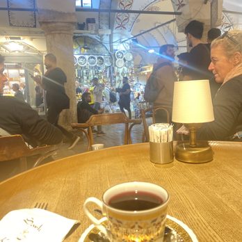 Şark Kahvesi - People watching in the Grand Bazaar - Coffee & Tea Near Me - Istanbul, 34 Şark Kahvesi - People watching in the Grand Bazaar - Coffee & Tea Near Me - Istanbul, 34