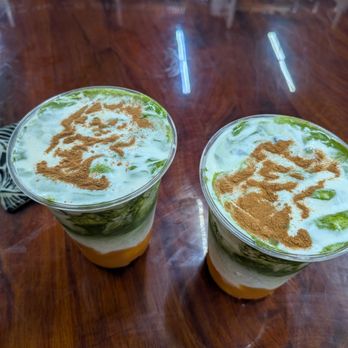Cafe VNTG - Cafes Near Me - Urban Honolulu, Hawaii