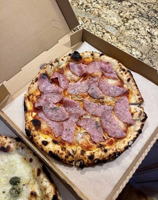 Gjelina Take Away by null