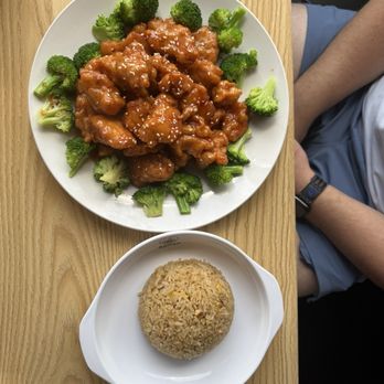 Xian Ramen - large sesame chicken - Ramen Near Me - Flowood, Mississippi