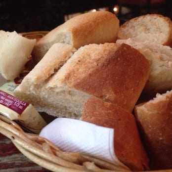 Le Garrick - Complimentary bread - Wine Bars Near Me - London, XGL Le Garrick - Complimentary bread - Wine Bars Near Me - London, XGL