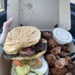 Frontier Diner - The Deputy Burger