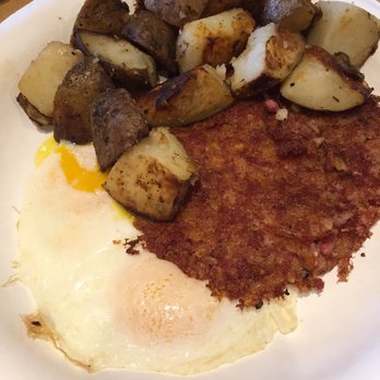 Koa Pancake House - corned beef hash plate with 2 eggs and potatoes - Breakfast & Brunch Near Me - Honolulu, Hawaii Koa Pancake House - corned beef hash plate with 2 eggs and potatoes - Breakfast & Brunch Near Me - Honolulu, Hawaii