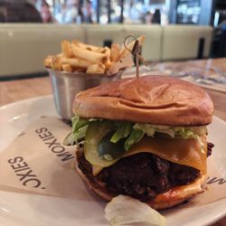 Moxies Kamloops Restaurant