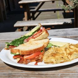 Moke's Coffee & Kitchen