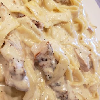 Bella Sera Italian Restaurant - Chicken Alfredo - Italian Near Me - Universal City, Texas