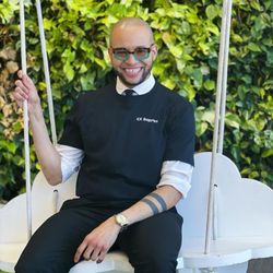 The Scalp Shop | New York Scalp Micropigmentation - Razzle Dazzle Sabater (RDS)