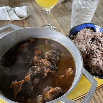Dukunoo - Some of the best oxtails I've had in Miami hands down. The vibe and service is great. I world recommend stopping by if in the area. - Caribbean Near Me - Miami, Florida