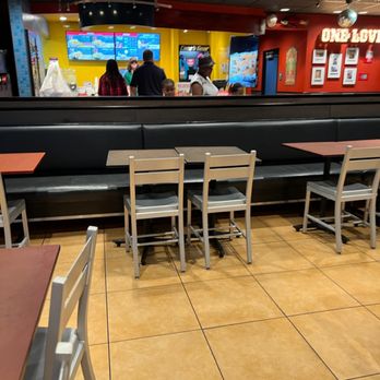 Raising Cane's Chicken Fingers - Fast Food Near Me - Gilbert, Arizona