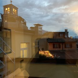Hotel Sole - Den Küchen Abzug und den sogenannten Gartenblick - es stinkt hinten raus nach Fett also ist Fenster aufmachen keine Möglichkeit!