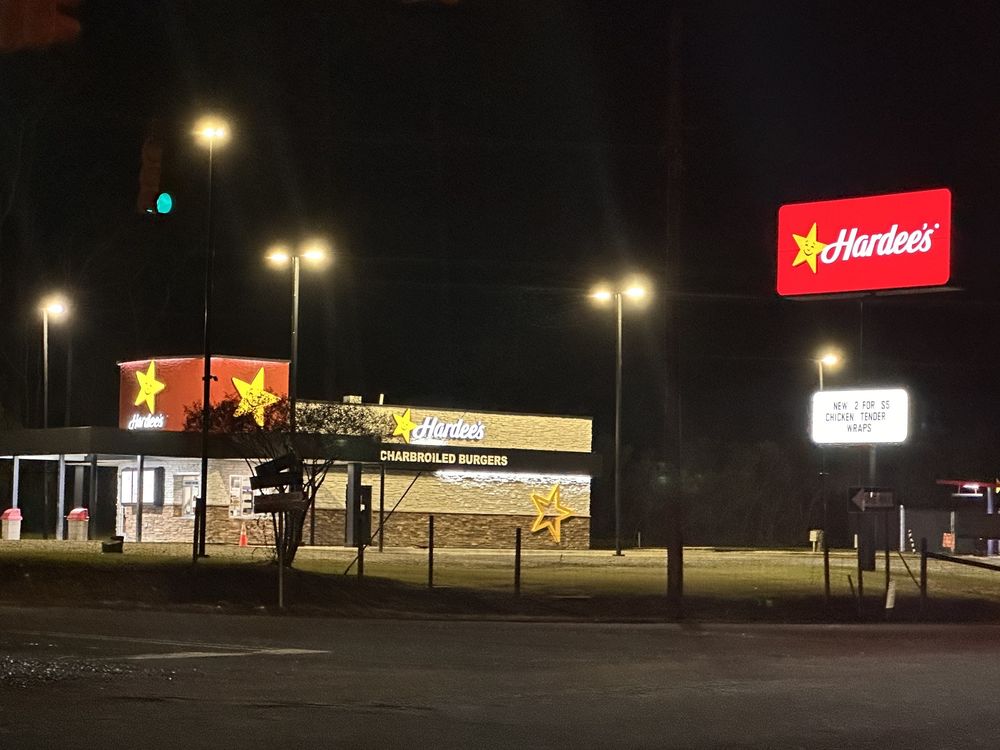 HARDEE’S Updated August 2024 13 Photos 10455 US Highway 64, Apex, North Carolina Burgers