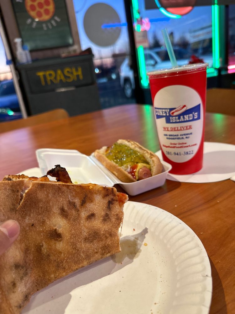 CIRCLE PIZZA Updated October 2024 28 Reviews 550 Broad Ave