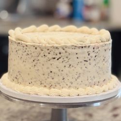 Kikiz Passion Bakery - Red velvet cake 10"