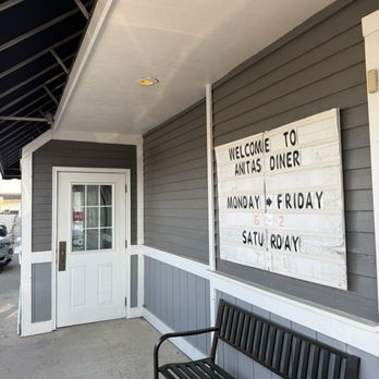 Anita's Diner - Breakfast & Brunch Near Me - Pendleton, Indiana