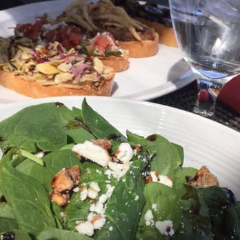 Cosmo's Bistro - Quatro Brushetta and Baby Spinach Salad - Italian Near Me - Glendora, California Cosmo's Bistro - Quatro Brushetta and Baby Spinach Salad - Italian Near Me - Glendora, California
