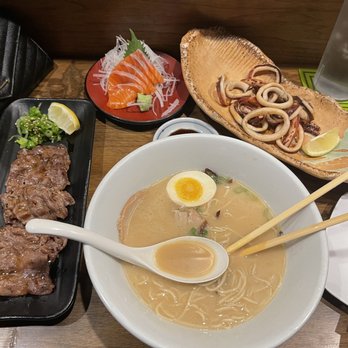 Mr Max - Fried Squid Legs Salmon Sashimi Tonkotsu Ramen - Sushi Bars Near Me - Irving, Texas