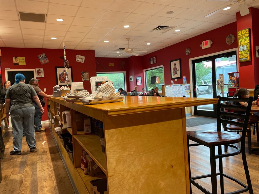 Foothill Momma's BBQ Juke Joint