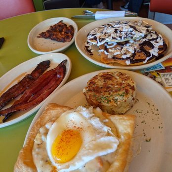 Snooze, an A.M. Eatery - Pot pie with a side of bacon but different and danish blueberry pancakes - Breakfast & Brunch Near Me - Denver, Colorado Snooze, an A.M. Eatery - Pot pie with a side of bacon but different and danish blueberry pancakes - Breakfast & Brunch Near Me - Denver, Colorado