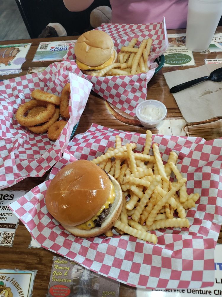 BRADS BURGERS Updated September 2024 15 Reviews 30890 US2, Libby