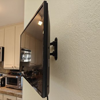 My Wall - TV mounted in kitchen - TV Mounting Near Me - San Jose, California My Wall - TV mounted in kitchen - TV Mounting Near Me - San Jose, California