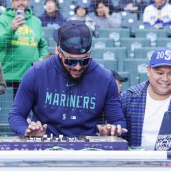 DJ Rocryte - Showing JP Crawford (Seattle Mariners) how to DJ