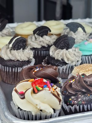 James & the Giant Cupcake by null