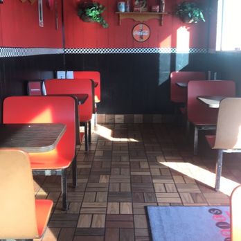 Henrie's Drive-In - Inside - American Near Me - Panguitch, Utah Henrie's Drive-In - Inside - American Near Me - Panguitch, Utah