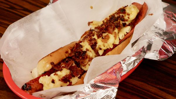 Jordan's Hot Dogs & Mac by null
