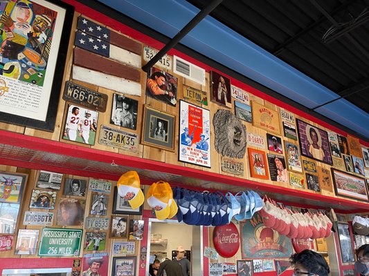 Martin's Bar-B-Que Joint by null
