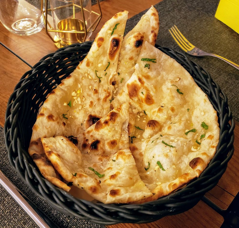 GOLDEN INDIA Schaffhauserstrasse 410, Zürich, Switzerland Indian