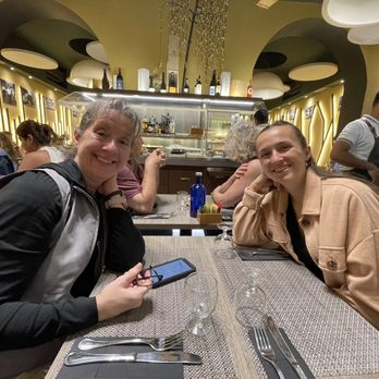 La Famiglia - Italian Near Me - Rome, RM