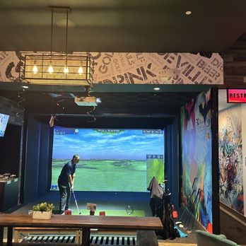 Loft18 Mandeville - indoor golf simulator - Sports Bars Near Me - Mandeville, Louisiana