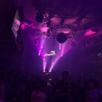 Retro Music Hall - Dance Clubs Near Me - Prague, Puerto Rico