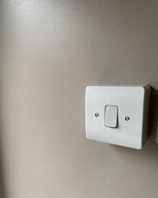 La Habra Electrician Service Logo