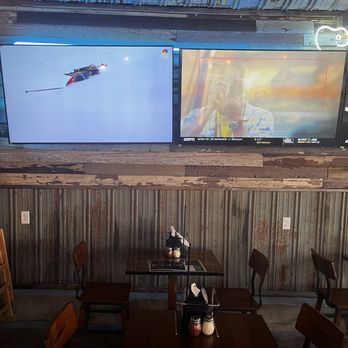 Papalino's Pizza - Wine Bars Near Me - Louisville, Kentucky