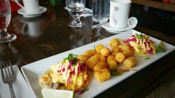 L'Gros Luxe Québec by null