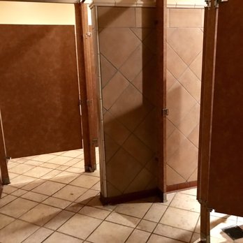 El Paso - Another shot of the clean ladies restroom! - Mexican Near Me - Mandeville, Louisiana El Paso - Another shot of the clean ladies restroom! - Mexican Near Me - Mandeville, Louisiana
