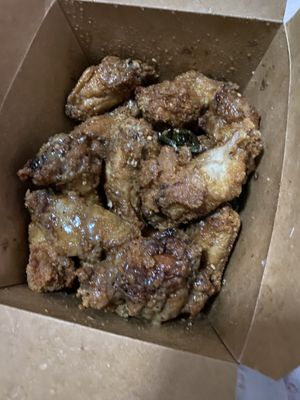 Wingz & Mi by null