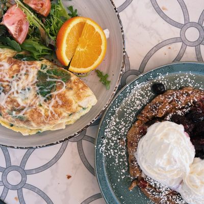 Le Frenchie Cafe by null