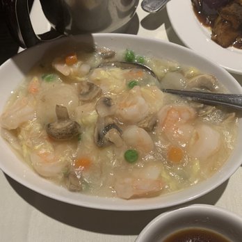 Peking Inn Restaurant - Shrimp  and Lobster  sauce, my brother's favorite. - Dim Sum Near Me - Camarillo, California