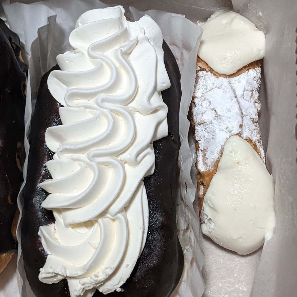 18th Avenue Bakery - eclair and cannolo - Bakeries Near Me - Brooklyn, New York 18th Avenue Bakery - eclair and cannolo - Bakeries Near Me - Brooklyn, New York