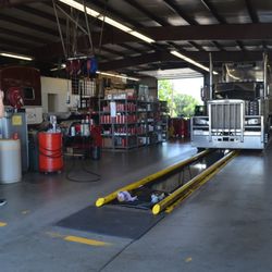 Fly In Lube & Wash - Large well lite lanes