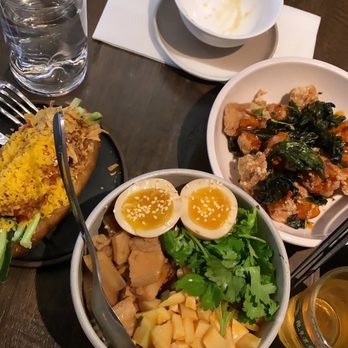 886 - Lo Ba Beng, Sausage Party, fried Honey Glazed Popcorn Chicken - Taiwanese Near Me - New York, New York